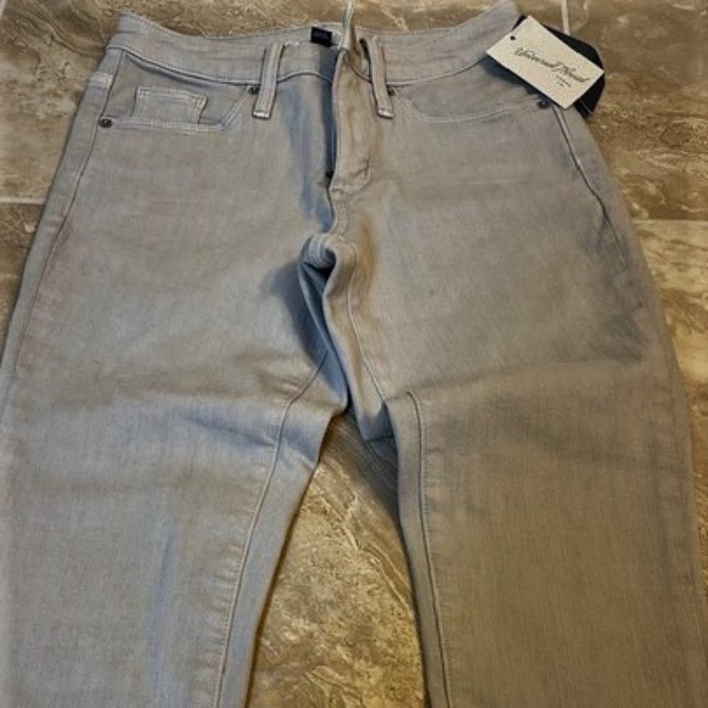 SOLD on Ebay! Size 0-2 NWT (New With Tag) Universal Threat Jeans